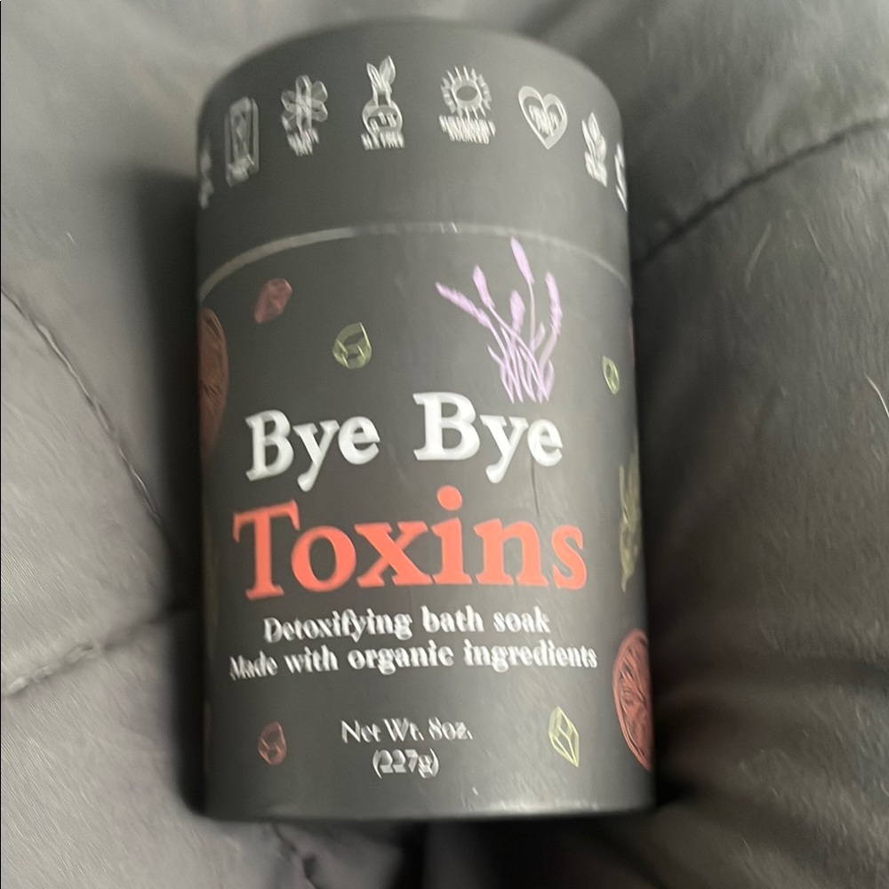 Bye Bye Toxins Detoxifying Bath Soak